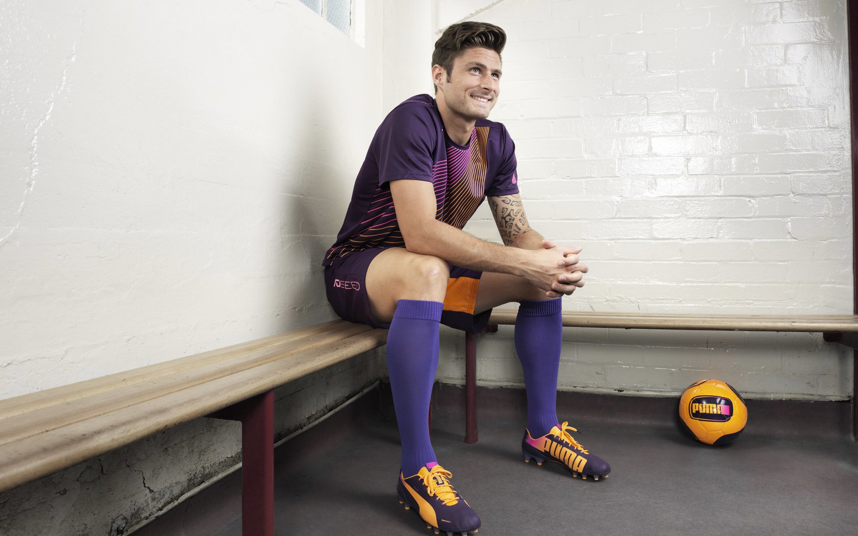 强队应对弱队死守是否需要更多战术预案,弱队和强队之间的比赛,结果往往不言而喻