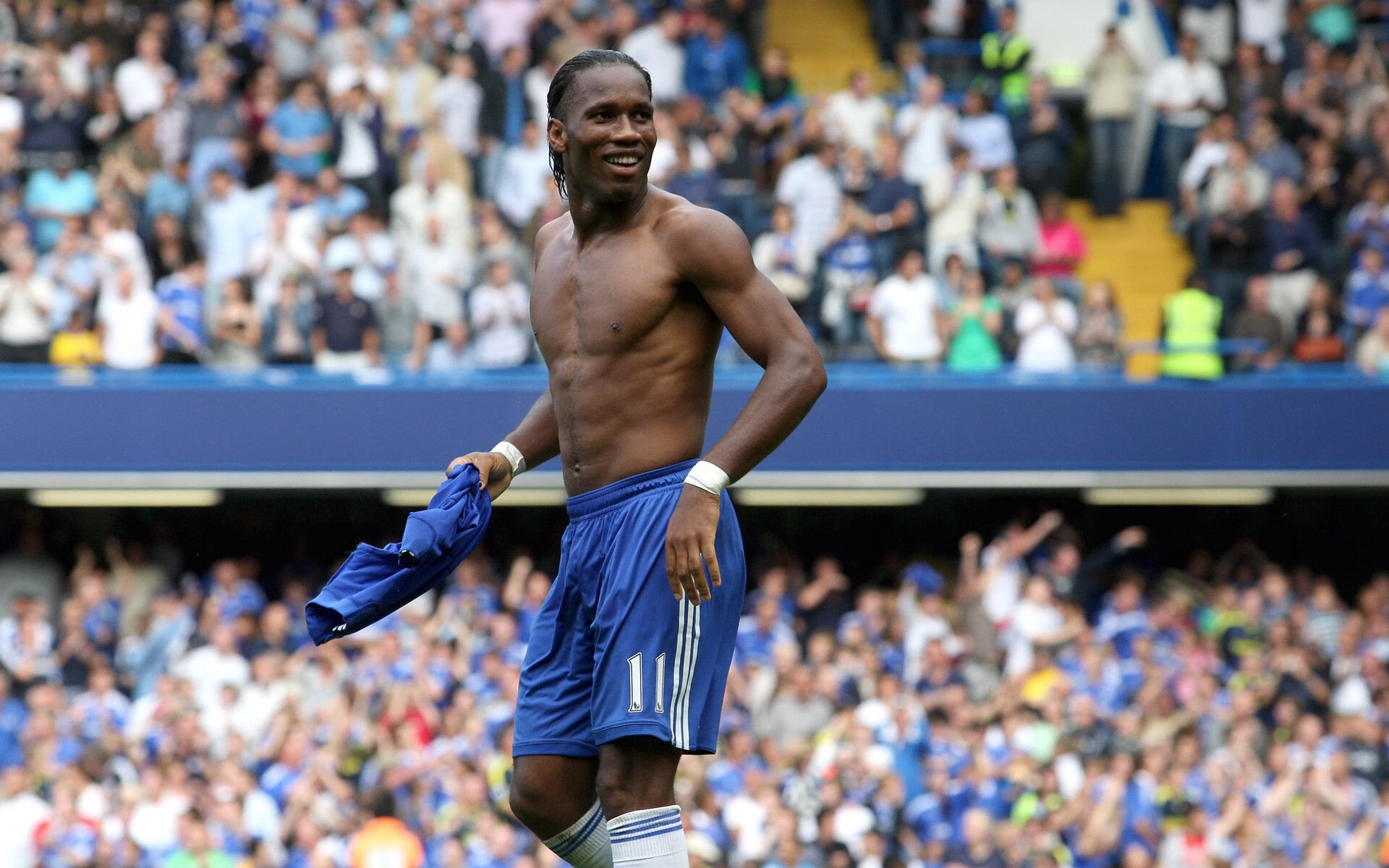 开云体育在线-曼联青年队捧杯，青训营再显英超底蕴，曼联青训怎么样